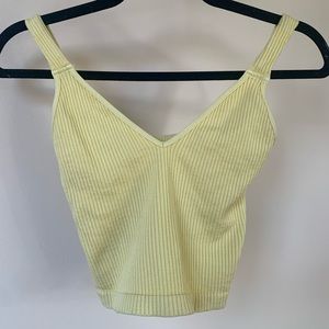 FREE PEOPLE (INTIMATELY) PALE YELLOW WASHED SEAMLESS CROP IN SIZE XS/S